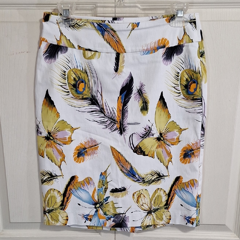 Culture NYC Fitted Slip-On Knee-Length Midi Pencil Skirt - 6 - White Butterflies